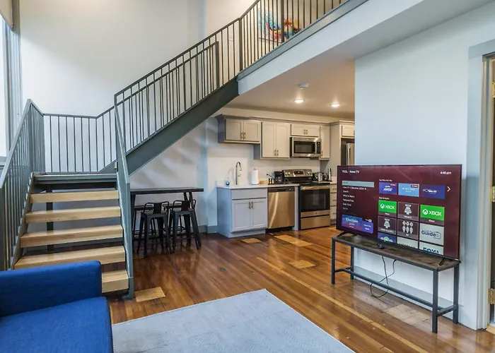 Bright And Modern Loft In Louisville # 204